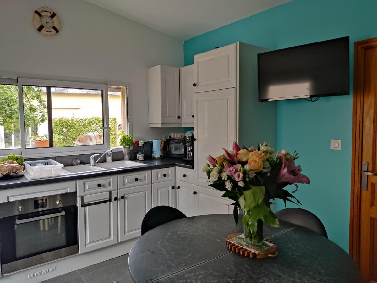 Maisonnette Cosy Bien Situee Dol-de-Bretagne Luaran gambar
